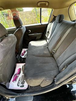 نيسان فيرسا